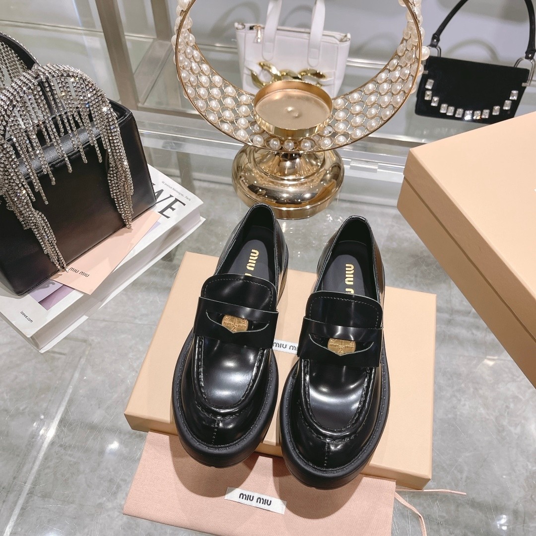 Women's high heels